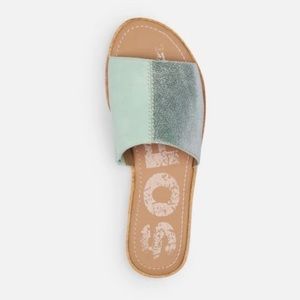 SOREL Ella Block Metallic Suede Slide - Vivid Mint